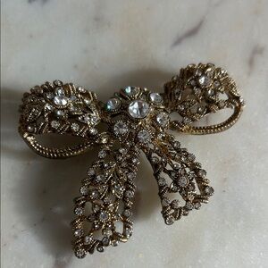 Vintage Elegant Gold Bow Brooch with Crystals collector item